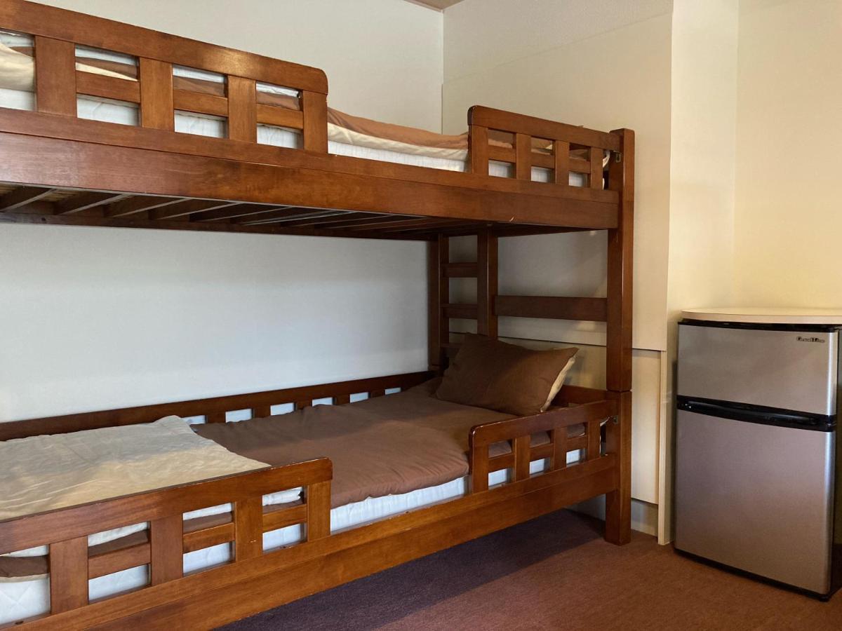 J-Hoppers Beppu Guesthouse ジェイホッパーズ別府ゲストハウス מראה חיצוני תמונה