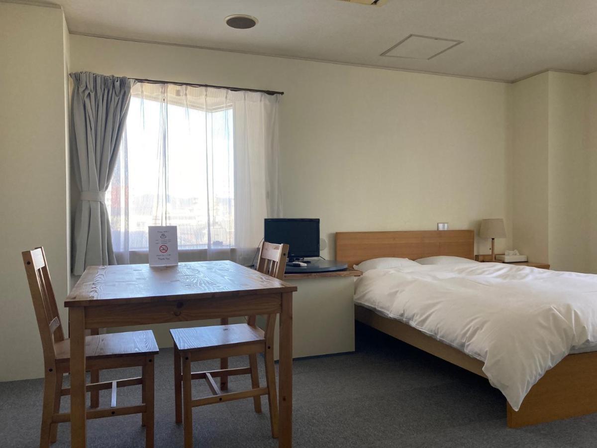 J-Hoppers Beppu Guesthouse ジェイホッパーズ別府ゲストハウス מראה חיצוני תמונה