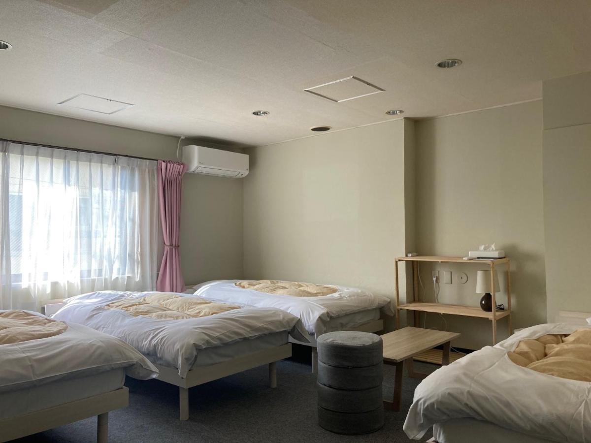 J-Hoppers Beppu Guesthouse ジェイホッパーズ別府ゲストハウス מראה חיצוני תמונה