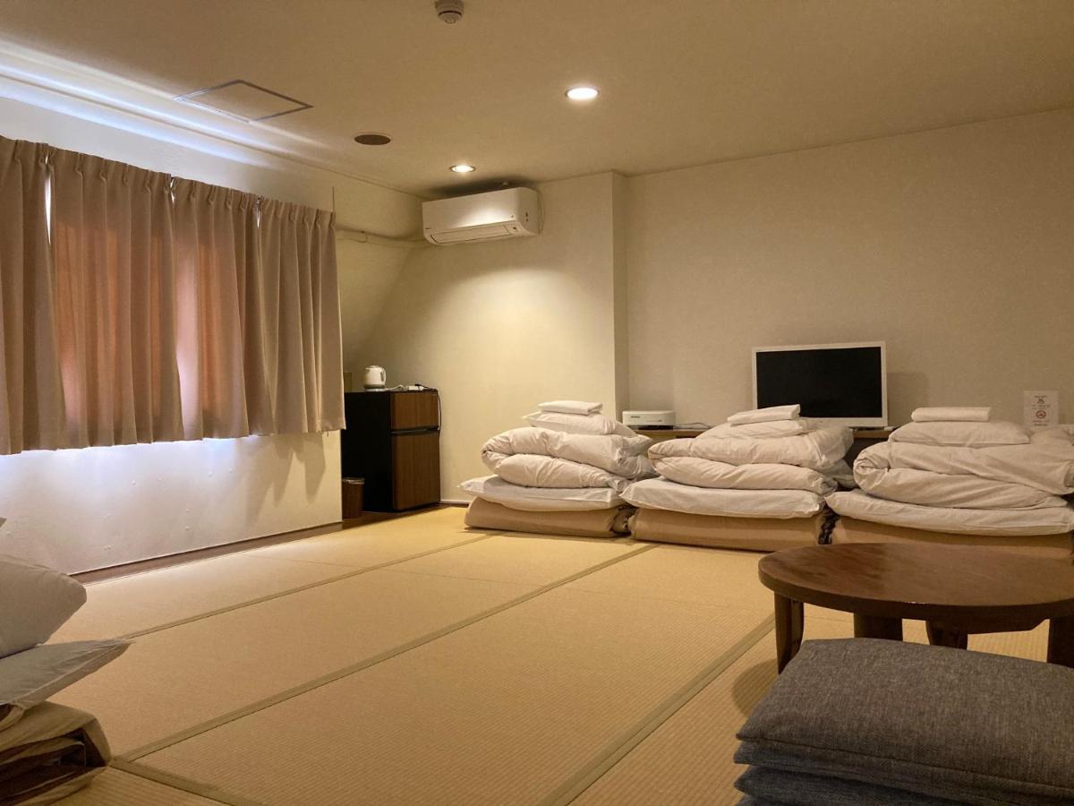 J-Hoppers Beppu Guesthouse ジェイホッパーズ別府ゲストハウス מראה חיצוני תמונה