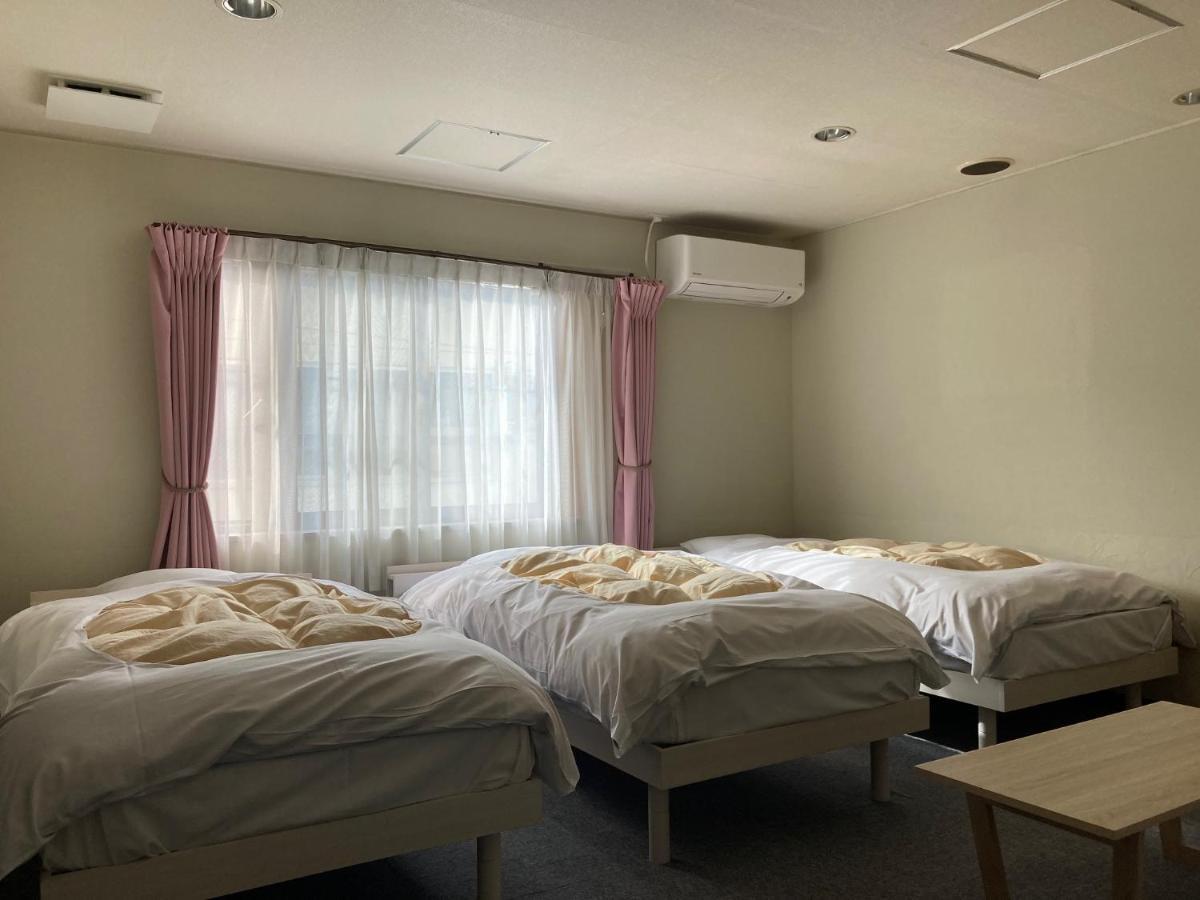 J-Hoppers Beppu Guesthouse ジェイホッパーズ別府ゲストハウス מראה חיצוני תמונה