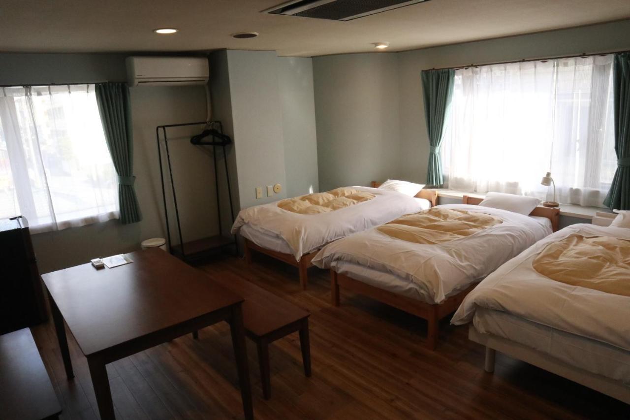 J-Hoppers Beppu Guesthouse ジェイホッパーズ別府ゲストハウス מראה חיצוני תמונה